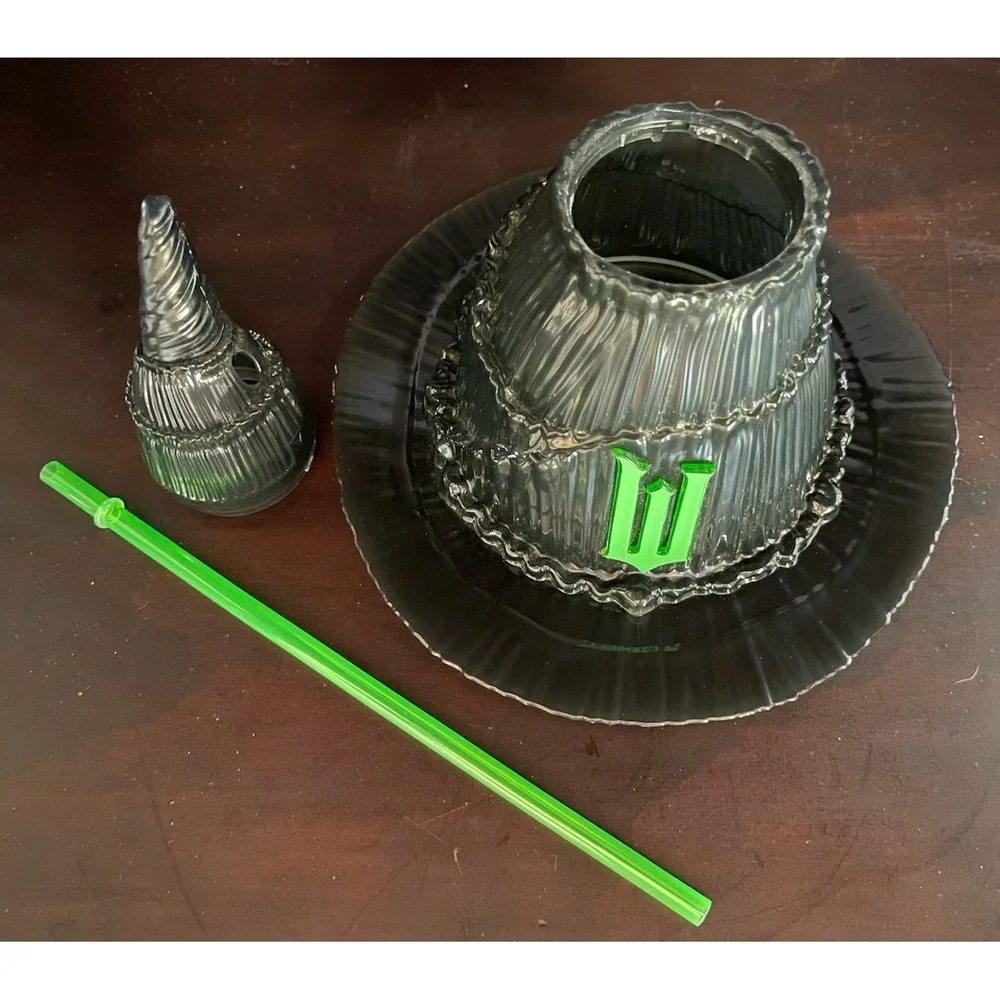 Wicked 2024 Regal Exclusive Elphaba Witch Hat Sipper Cup‎ w/Straw-USED/EXCELLENT